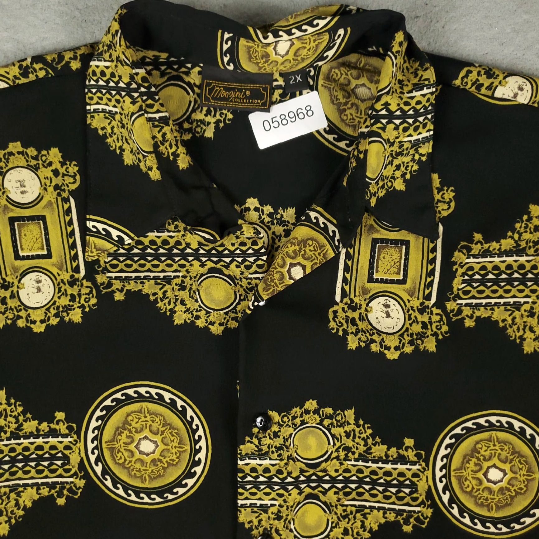 Vintage Monzini Shirt Mens 2X Black Yellow Polyester Vintage Relaxed Fit Button Up Size US XXL / EU 58 / 5 - 2 Thumbnail