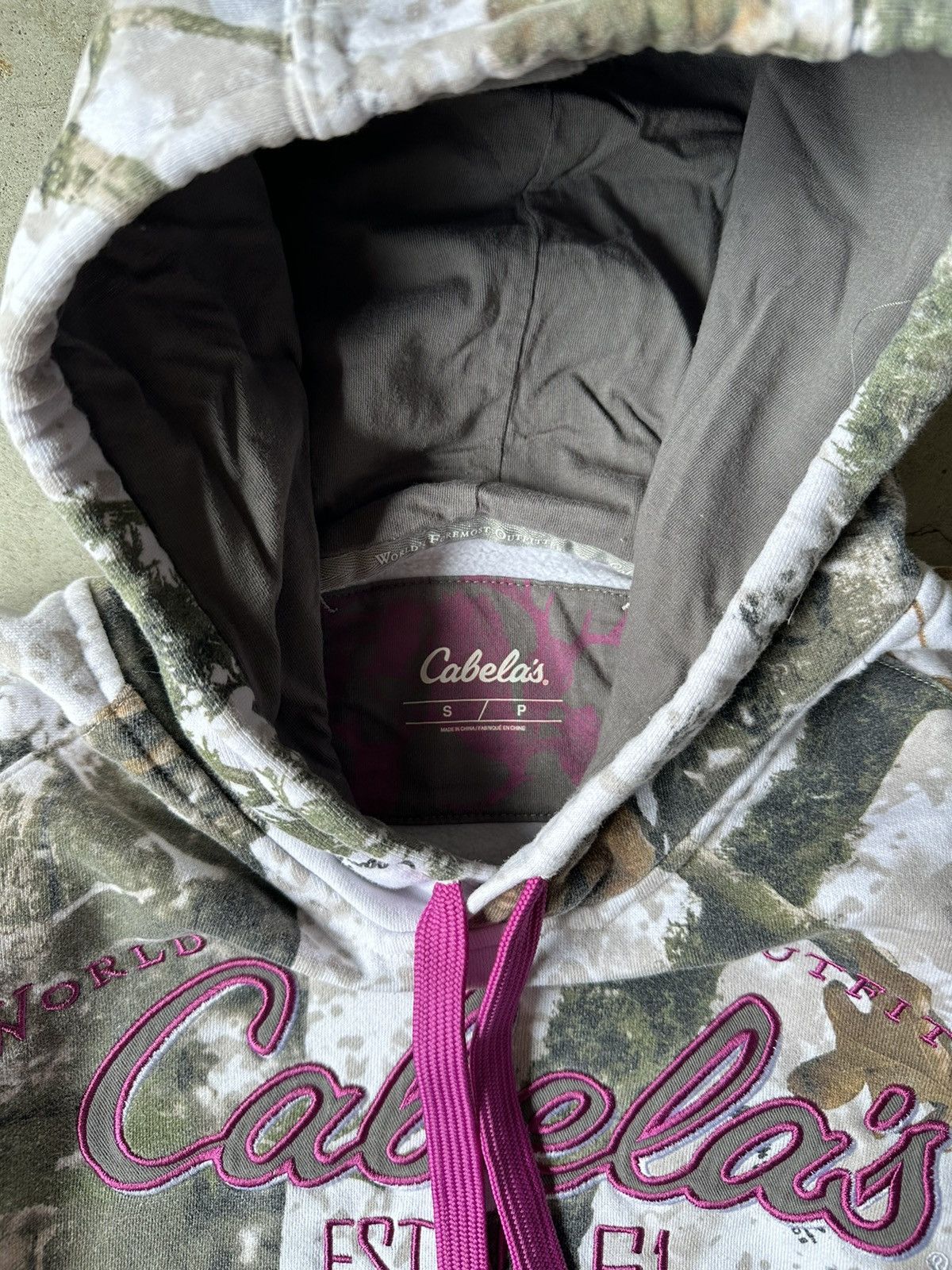 Realtree Vintage Y2K Cabela’s realtree camo hoodie Size S / US 4 / IT 40 - 5 Thumbnail