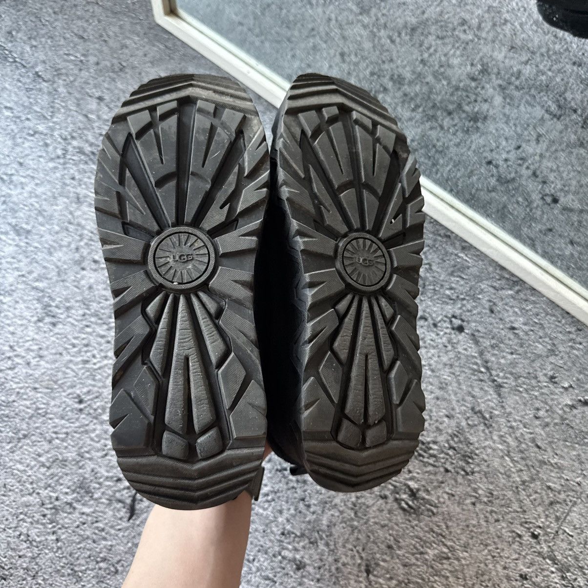 Ugg Ugg captrail low womens size 8 black Size US 8 / IT 38 - 9 Thumbnail