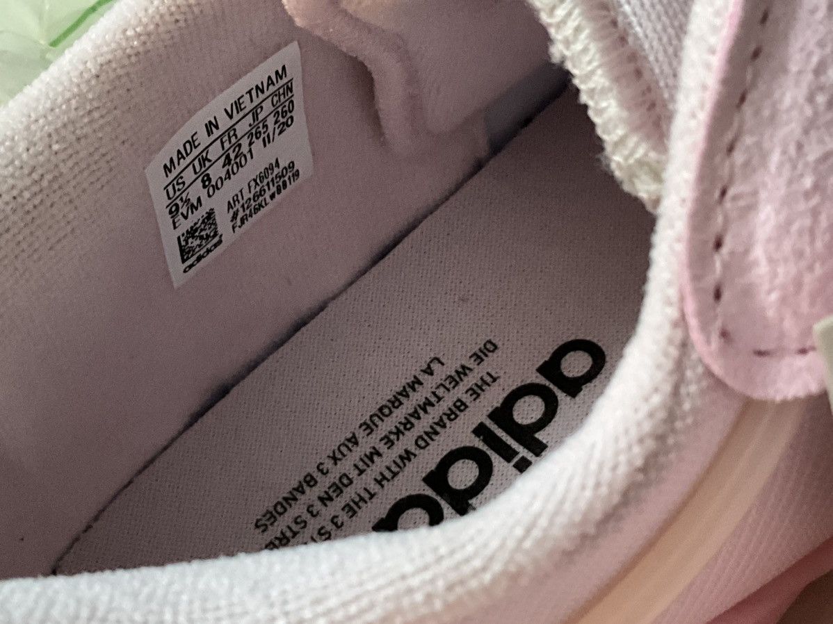 Adidas Women’s Pink Adidas Ozweego Size US 9.5 / IT 39.5 - 17 Thumbnail