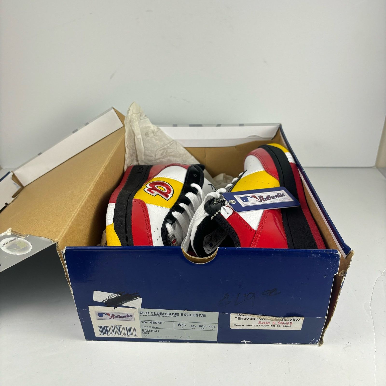 Reebok Reebok MLB Clubhouse Exclusive mens size 6.5/ womens size 8 Size US 8 / IT 38 - 8 Thumbnail