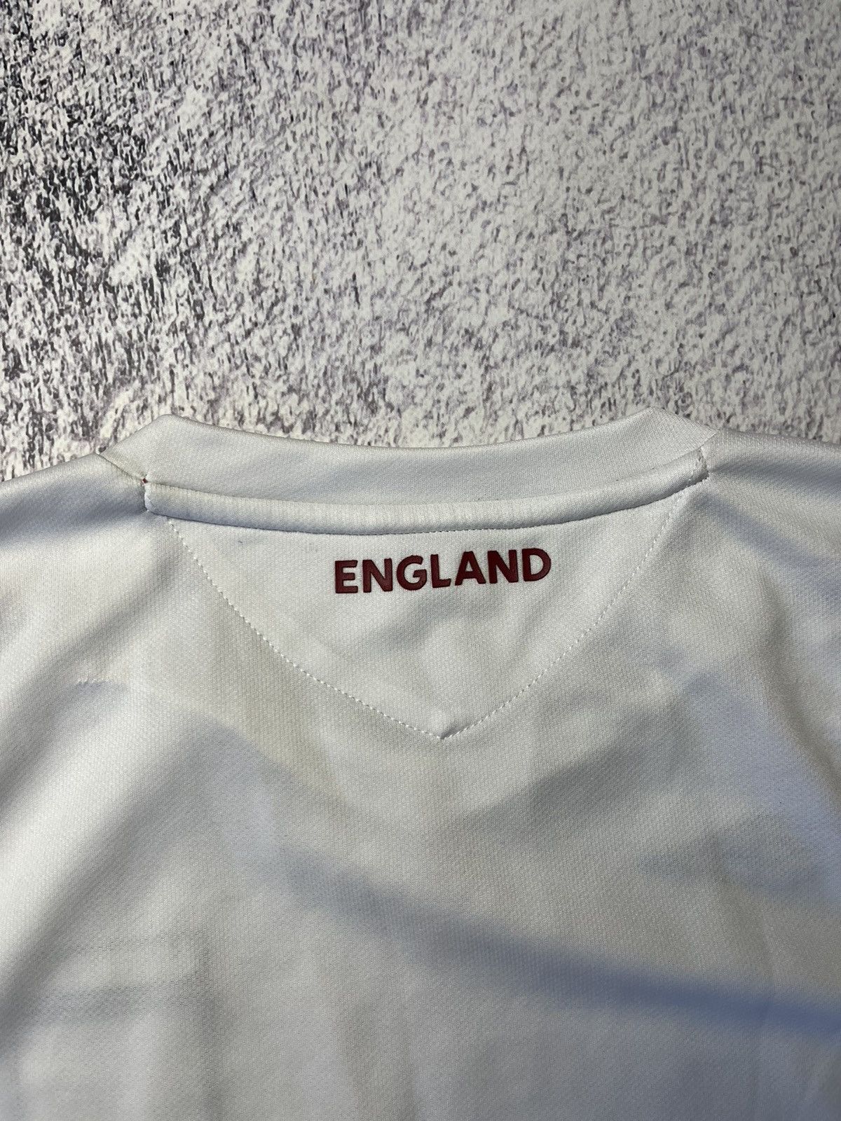 Other Authentic England 2007-08 Training Shirt. Size Large. Umbro Size US L / EU 52-54 / 3 - 18 Thumbnail