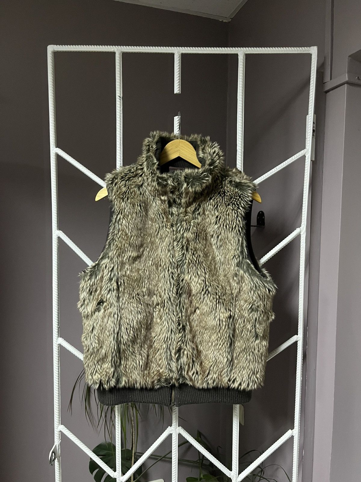 If Six Was Nine Y2K Vintage 90s Faux Fur vest Opium LGB style Avant-garde Size US M / EU 48-50 / 2 - 1 Thumbnail