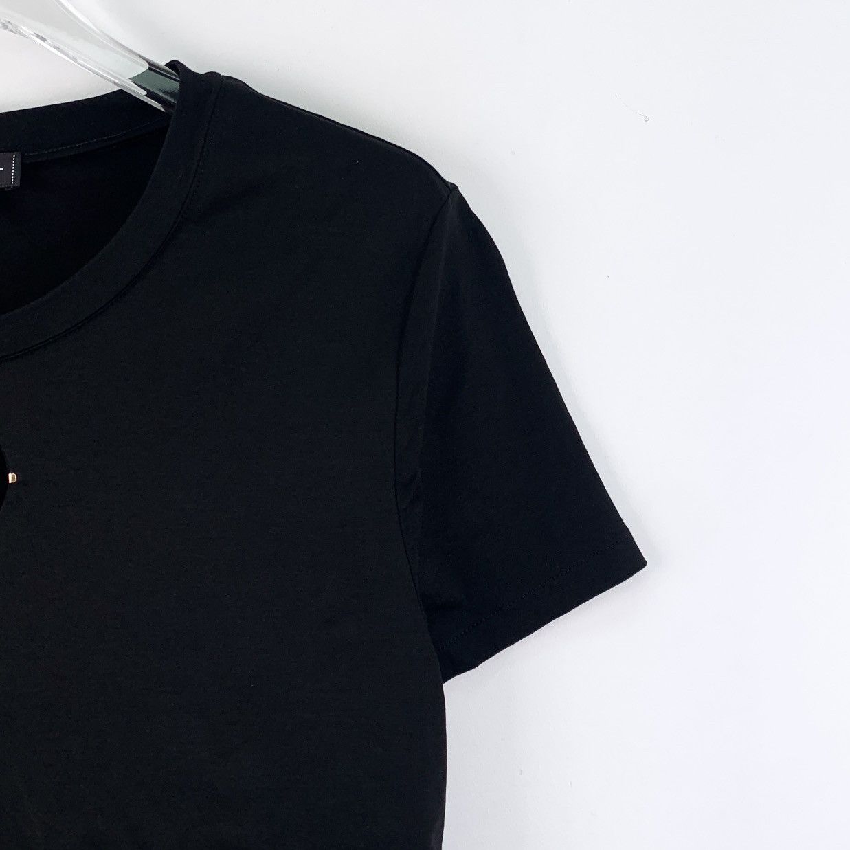 Chanel Chanel Black Circle Cutout Cotton T-Shirt Size XS / US 0-2 / IT 36-38 - 4 Thumbnail
