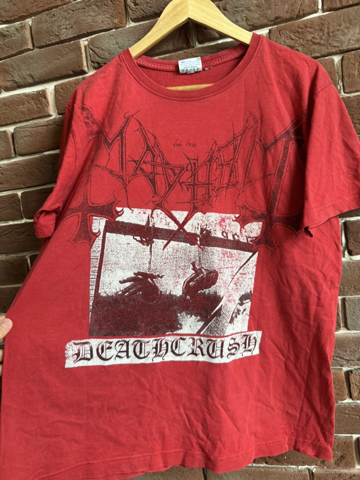 Band Tees Rare Vintage 00s Mayhem Deathcrush Red Black Metal Tshirt L Size US L / EU 52-54 / 3 - 4 Thumbnail