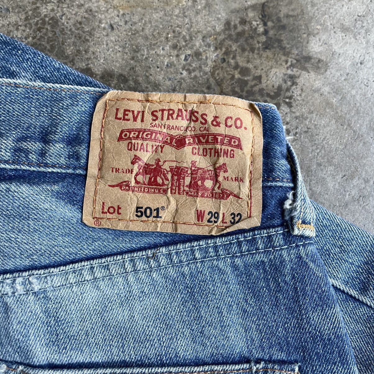 Levi's Vintage Clothing 🔥Vintage Levis 501 Splatter Paint Ripped Distress Jeans Size US 29 - 14 Thumbnail