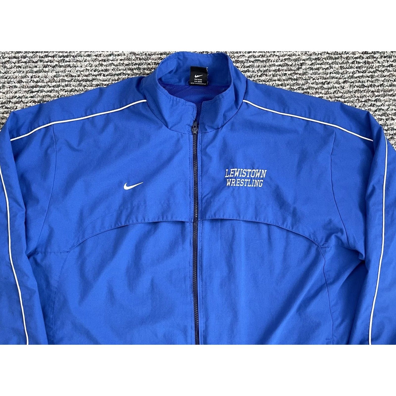 Nike VINTAGE Nike Windbreaker Jacket Mens XL Blue Lined Active Zip Pocket Size US XL / EU 56 / 4 - 3 Thumbnail