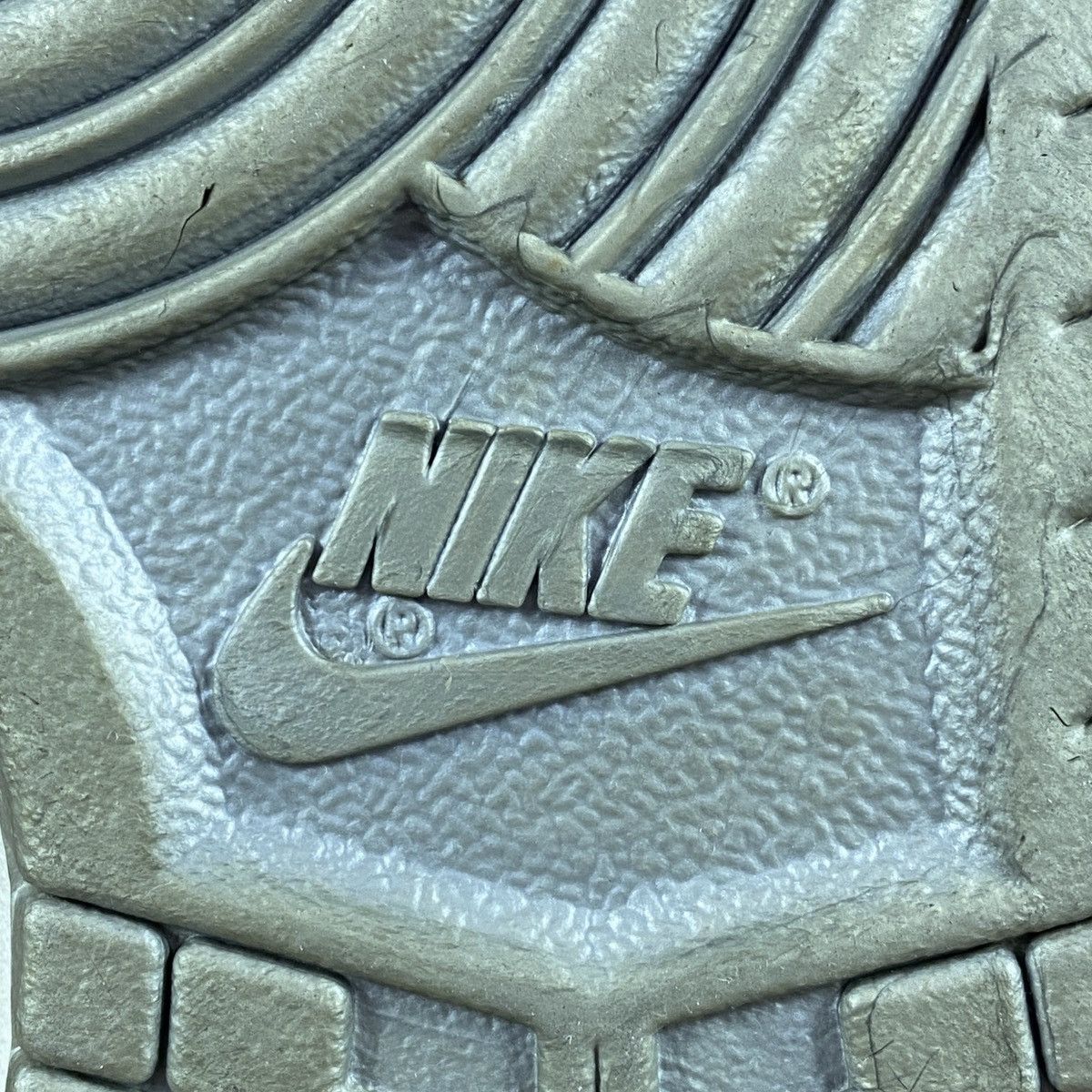 Nike SB Dunk Low Supreme Jewel Swoosh Silver 2019 Size US 8 / EU 41 - 15 Thumbnail