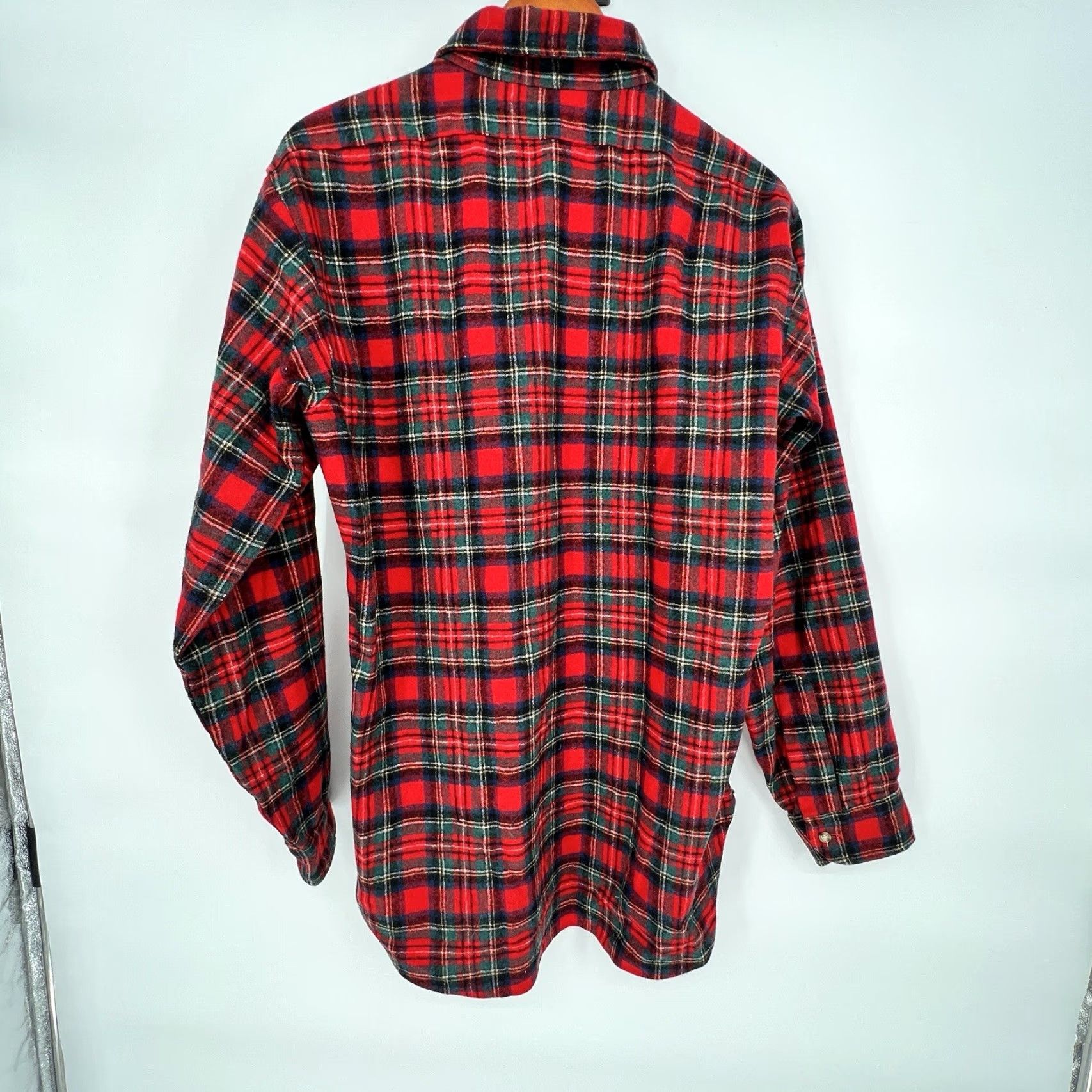Pendleton Pendleton Board Shirt Men M Vintage Red Plaid Wool Flannel Long Sleeve Button-Up 70s 80s MiUSA Vintage Groovy Outdoor Classic Vintage Size US M / EU 48-50 / 2 - 5 Thumbnail