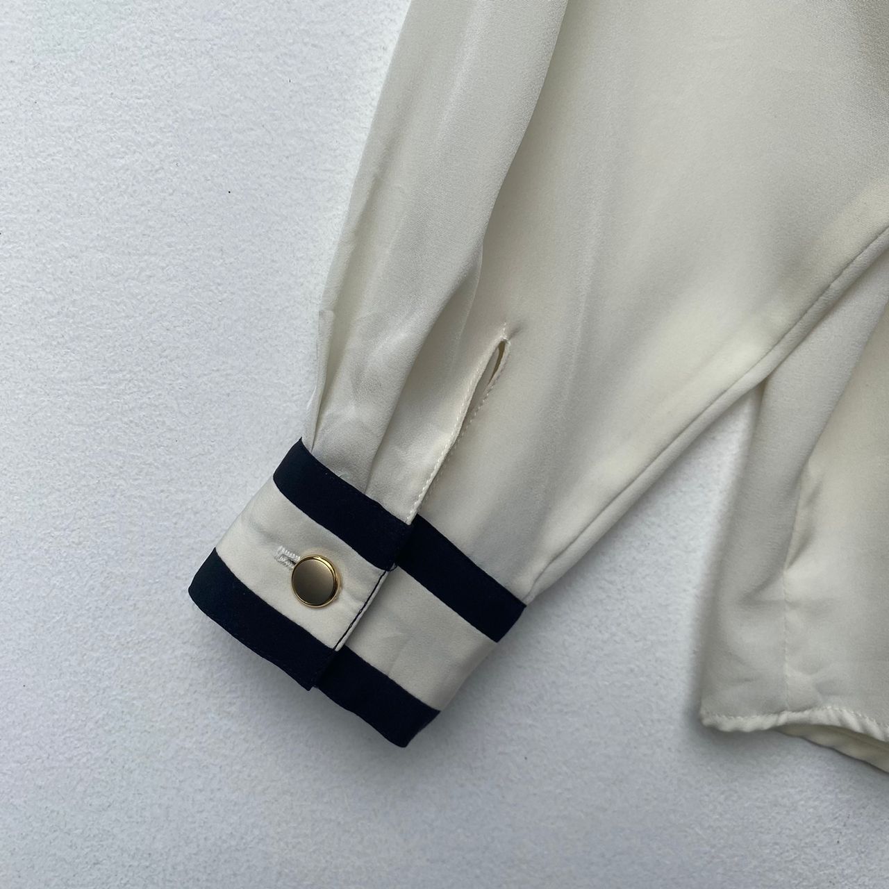 Vintage VINTAGE BLOUSE MEDIUM SIZE CREAM WHITE COLOUR Size M / US 6-8 / IT 42-44 - 8 Thumbnail