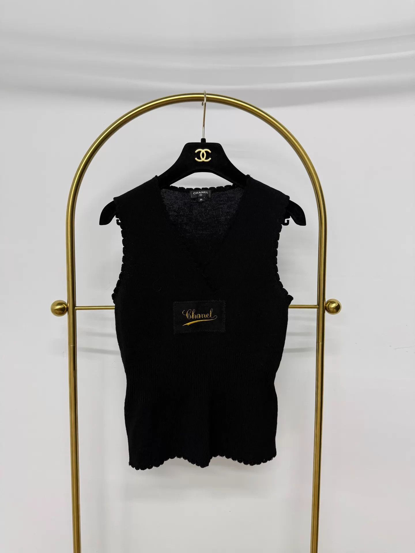 Chanel Chanel 24K Black Wool Vneck Logo Embroidered Tank Top 36 New Size XS / US 0-2 / IT 36-38 - 1 Thumbnail