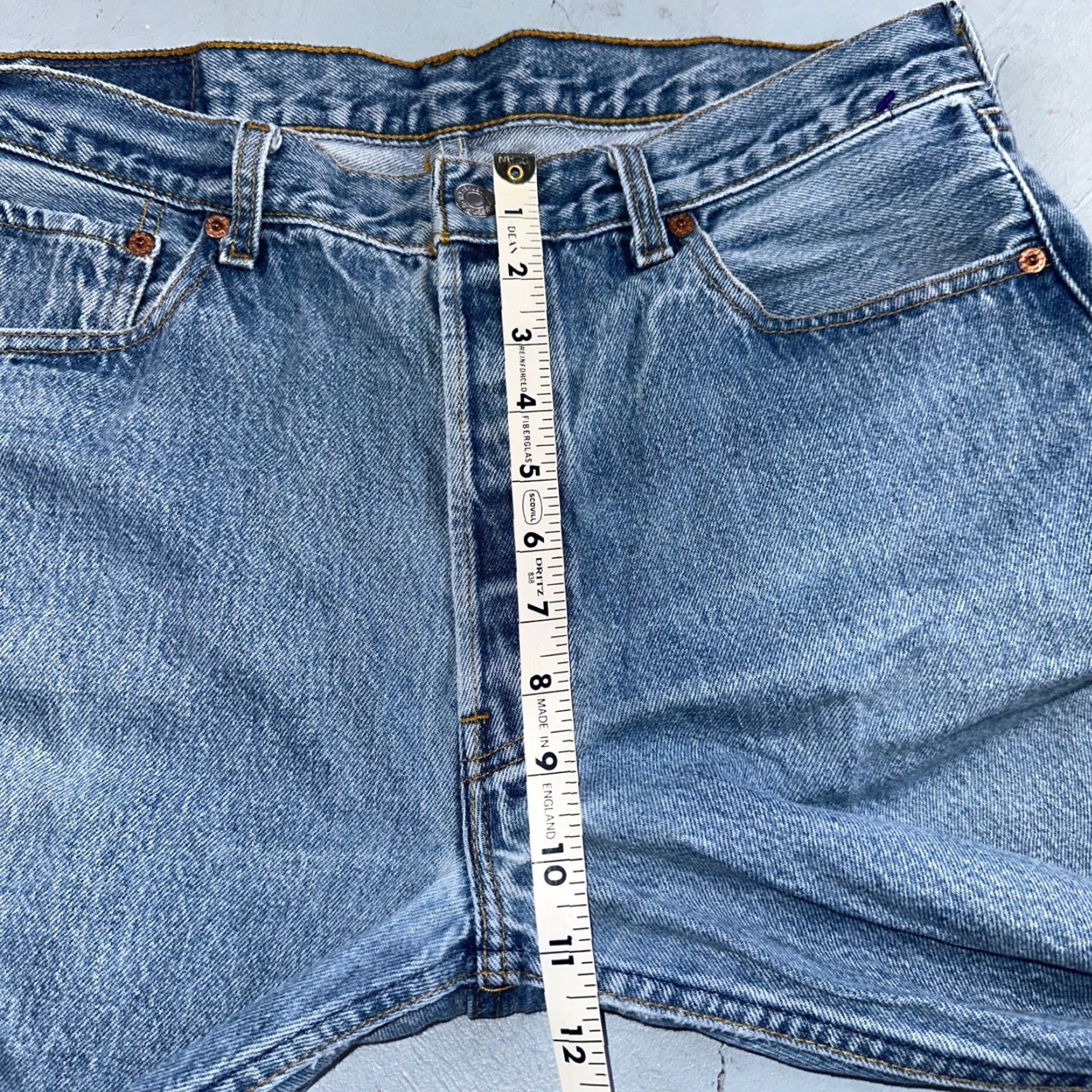 Levi's VINTAGE Levi's 501 Jeans Men Straight 90s USA Blue Light Wash 35x34 Inseam 34 Mid Rise Regular Fit 100% Cotton Denim Size US 35 - 6 Thumbnail