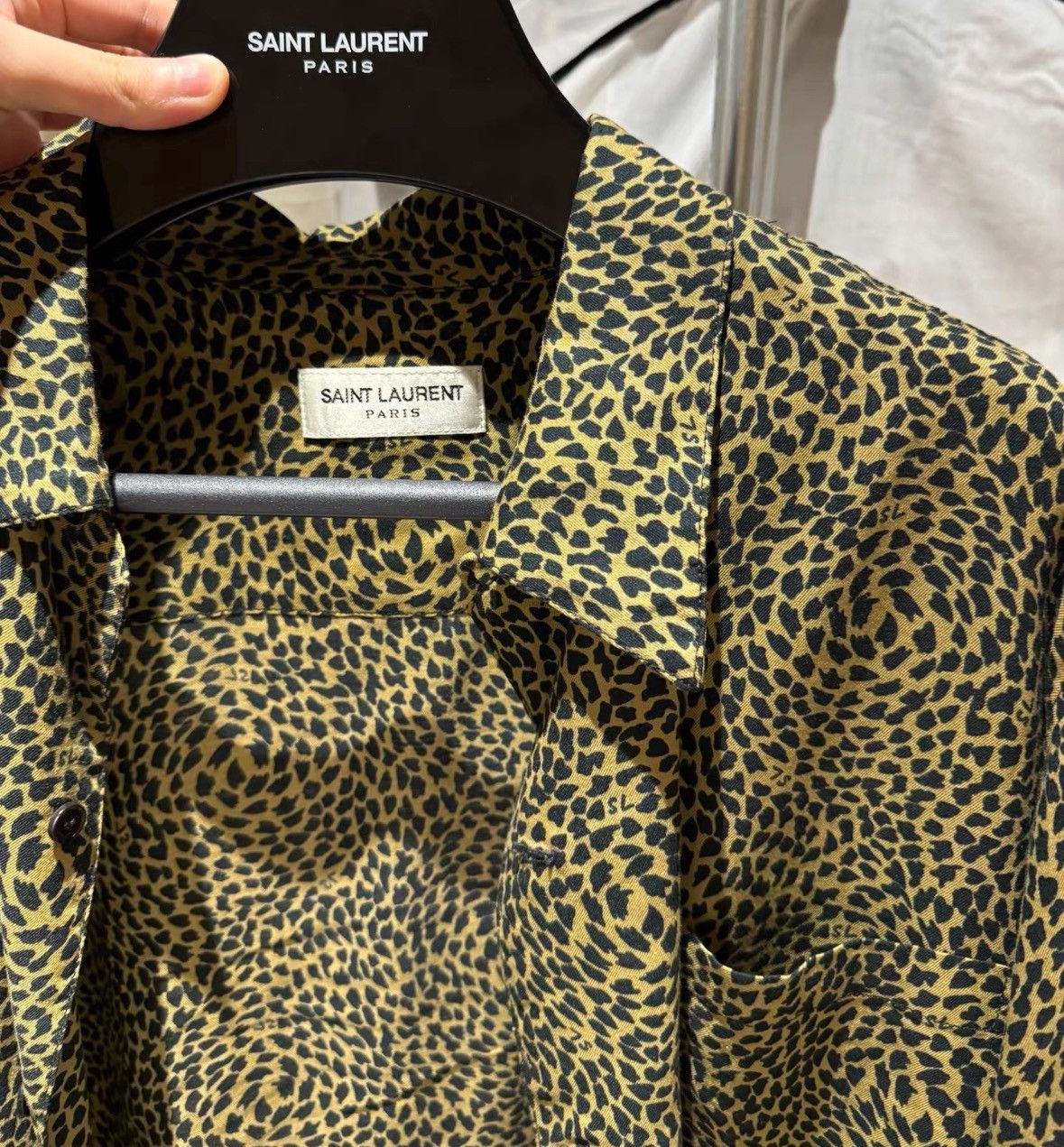Yves Saint Laurent saint laurent Leopard print shirt with short sleeves 2501-N Size US L / EU 52-54 / 3 - 5 Thumbnail