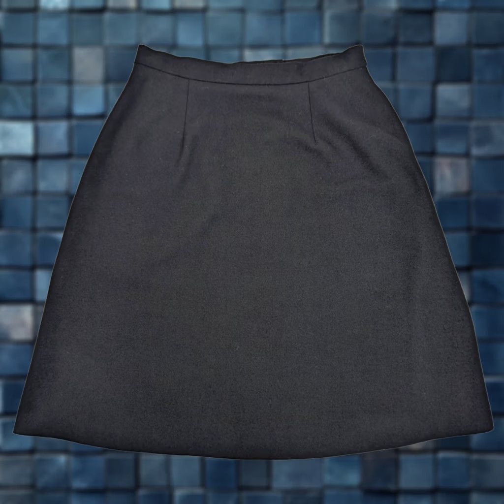 Orvis Orvis Skirt Women 10P Pleated Knee Length Black Polyester Tweed Vintage 90s Style Slit Elastic Waist Wool-Look Button Zip Closure Size 10P Petite Size 32" / US 10 / IT 46 - 1 Thumbnail