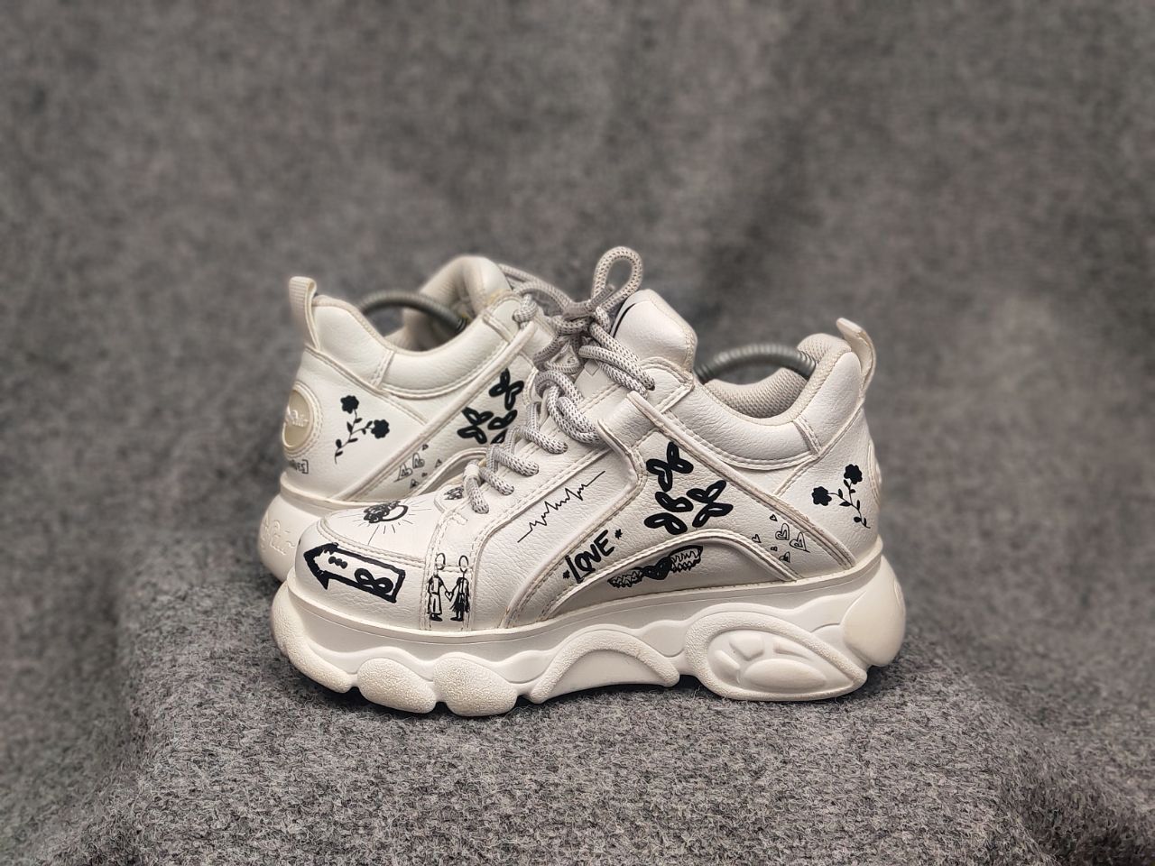 Buffalo London Buffalo Superge Cld Corin Oversized Paint Logo Sneakers Size US 6.5 / IT 36.5 - 15 Thumbnail