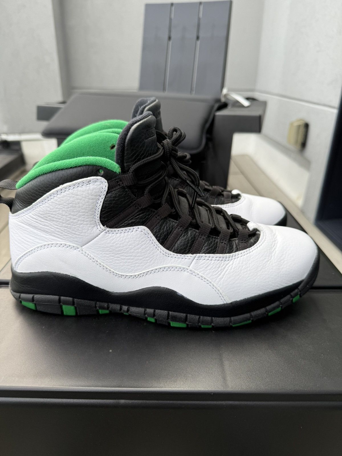 Jordan Brand Jordan 10 Seattle Size US 10.5 / EU 43-44 - 3 Thumbnail
