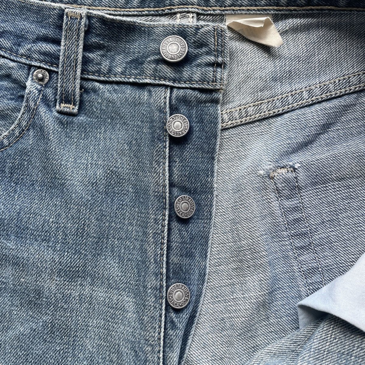 Levi's Vintage Levi’s 501 Faded Distressed Jeans Pants Denim W32 Size US 32 / EU 48 - 7 Thumbnail
