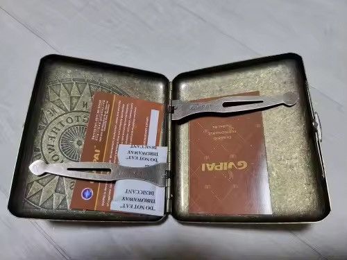 Japanese Brand Pure Bronze Engraved Cigarette Case - Retro Aesthetic Size ONE SIZE - 3 Thumbnail