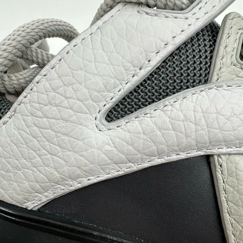 Louis Vuitton Louis Vuitton size 2.5 Black and Grey Bread Shoes Sports Sh Size US 6 / IT 36 - 8 Thumbnail