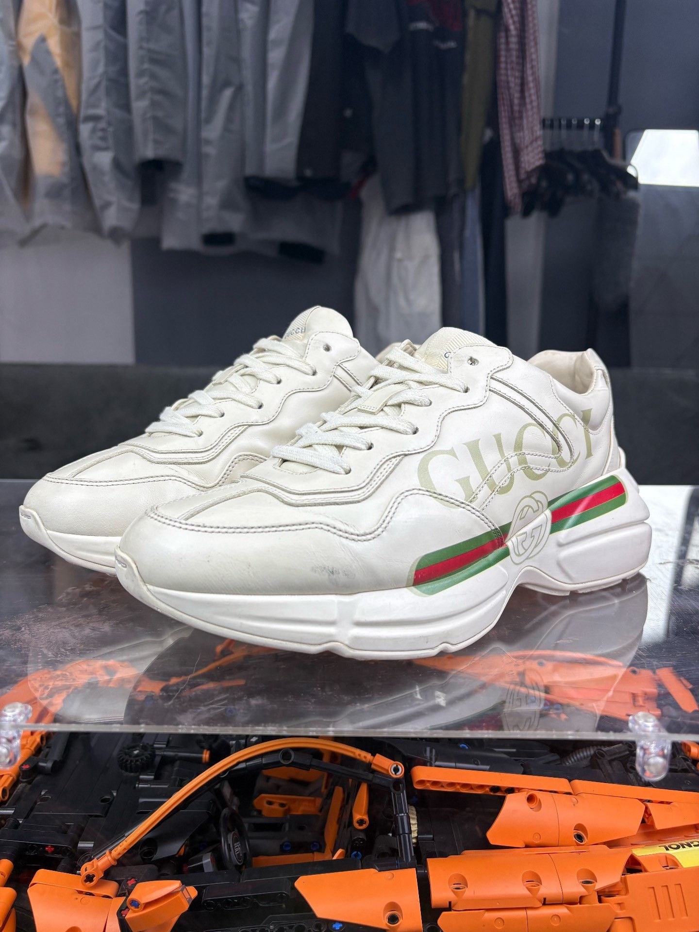 Gucci Gucci Printed Lowtop Sneakers 8 Men Size US 8 / EU 41 - 1 Thumbnail