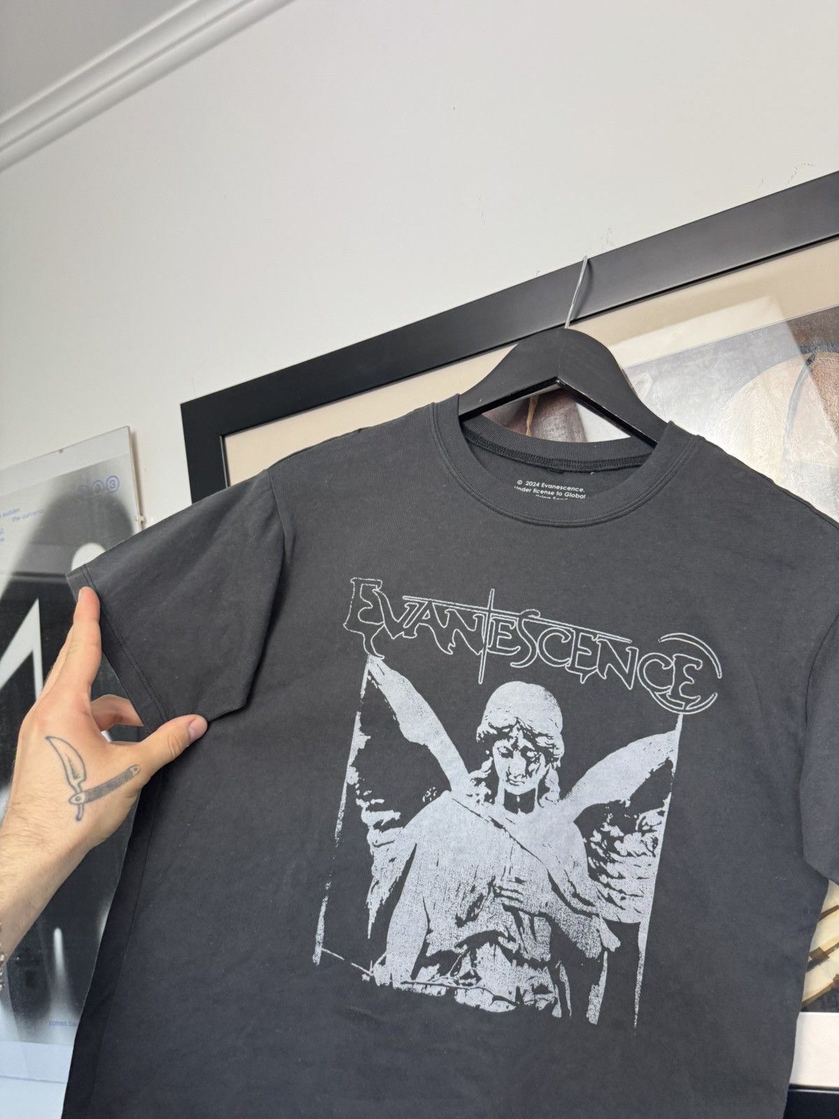 Band Tees Evanescence Angel Print Band Rock Tee AvantGarde Merch Rare Size US S / EU 44-46 / 1 - 2 Thumbnail