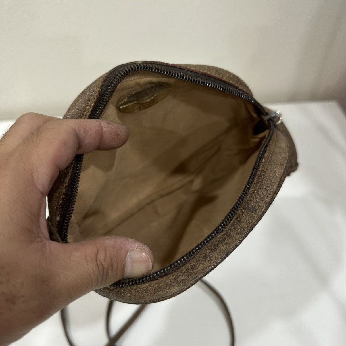 Gucci ‼️YES‼️ VINTAGE GUCCI GG PLUS CROSSBODY SHOULDER BAG Size ONE SIZE - 10 Thumbnail