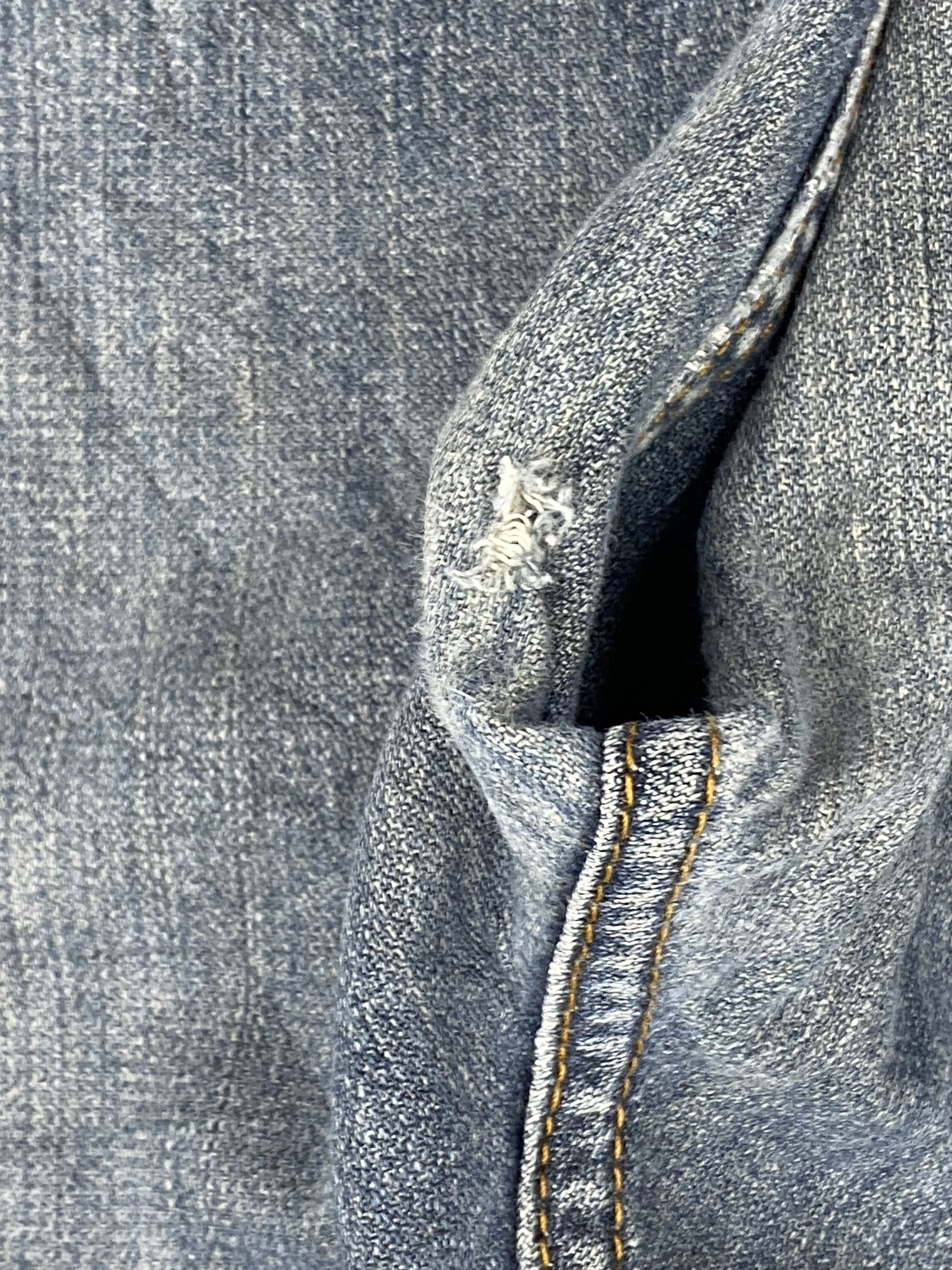 Levi's Distressed Vintage Levi's 550 Splatter Paint Jeans DP2686 Size US 35 - 15 Thumbnail