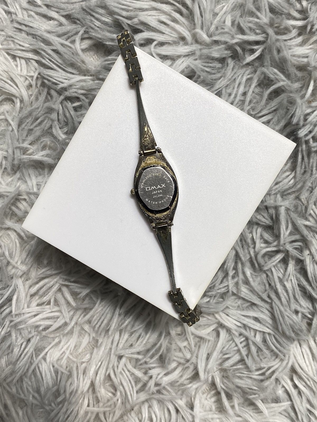 Vintage Vintage Omax Oval Gold Watch - Japanese Brand Size ONE SIZE - 6 Thumbnail