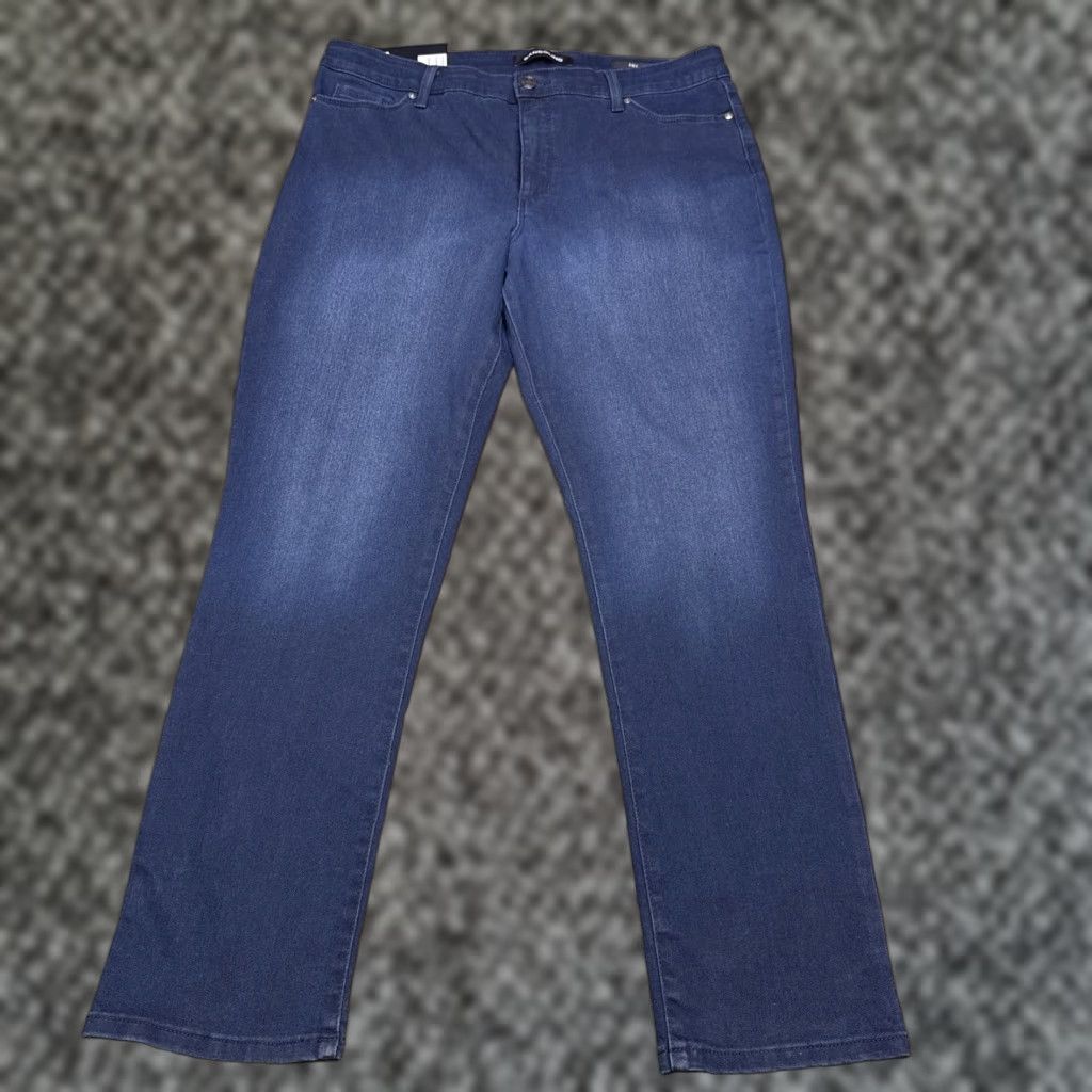 Vintage Bandolino Amy Jeans Women 18 High Rise Stretch Denim 5-Pocket Logo Regular Straight Blue Jeans Women Bandolino Amy 18 High Rise Stretch New Size 40" / US 18 - 1 Thumbnail