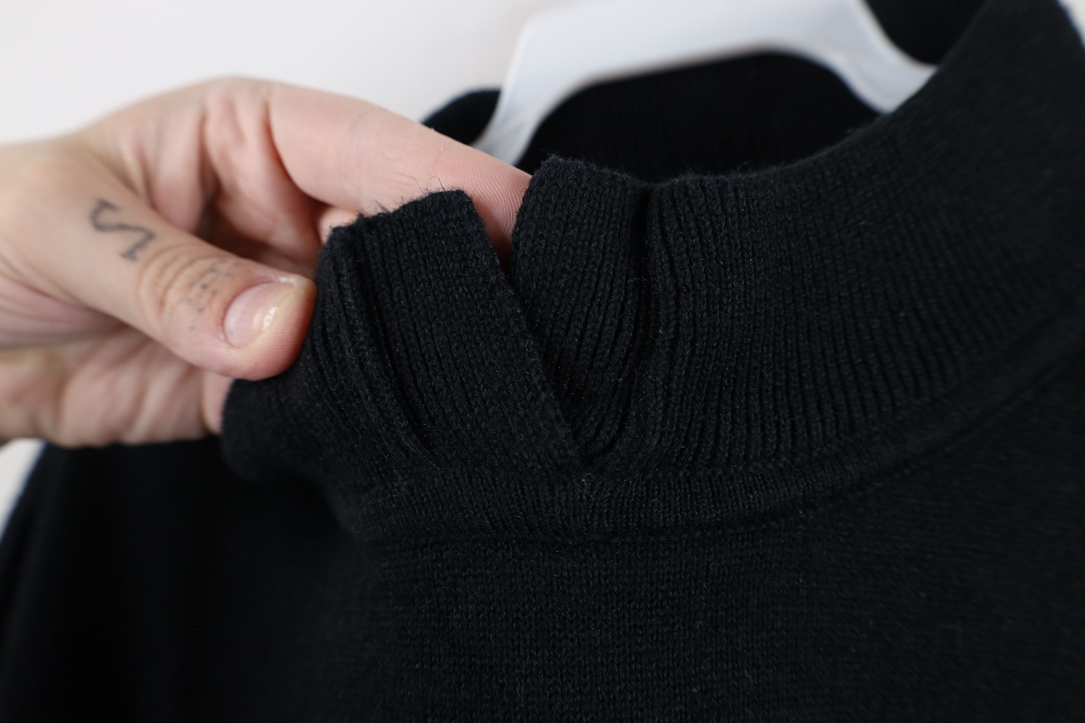 Vintage Vintage 90s Streetwear Tree Ornament Knit Sweater Black Size 3XL / US 20-22 - 9 Thumbnail