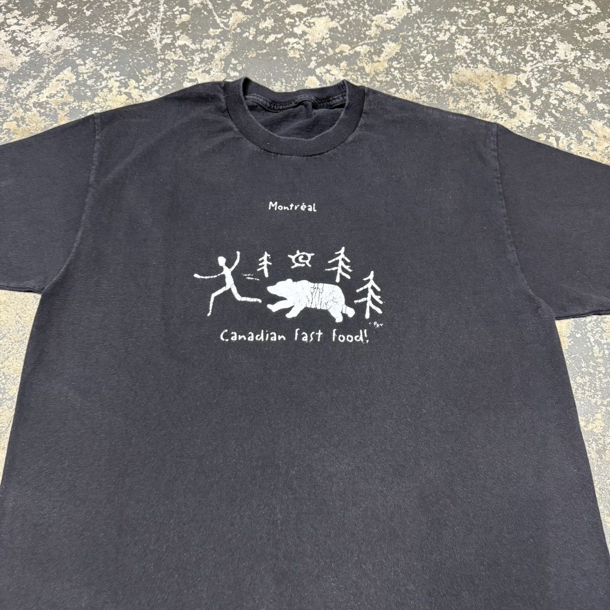 Vintage Vintage Montreal Canada Fast Food Funny Joke 90s Tshirt Size US L / EU 52-54 / 3 - 8 Thumbnail