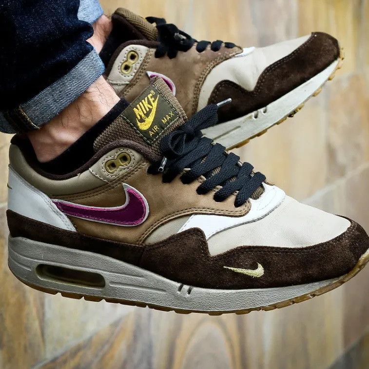 Nike 2003 Nike Air Max 1 B Atmos Viotech (302740-251) Size US 9.5 / EU 42-43 - 9 Thumbnail