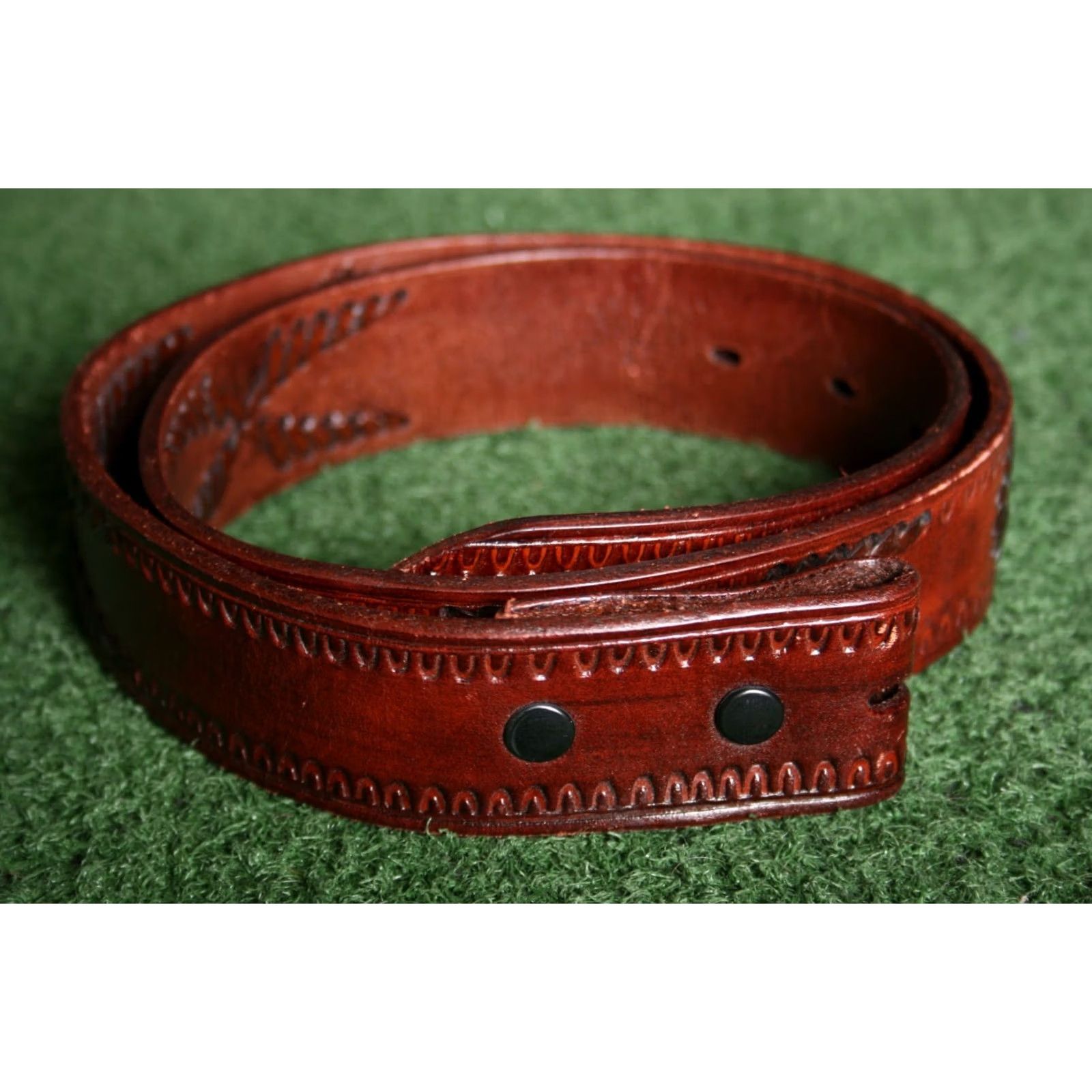 Vintage VINTAGE B-LOW THE BELT Belt Men 32 Reddish Brown Leather Tooled & Braided No Buckle Size 32 - 2 Thumbnail