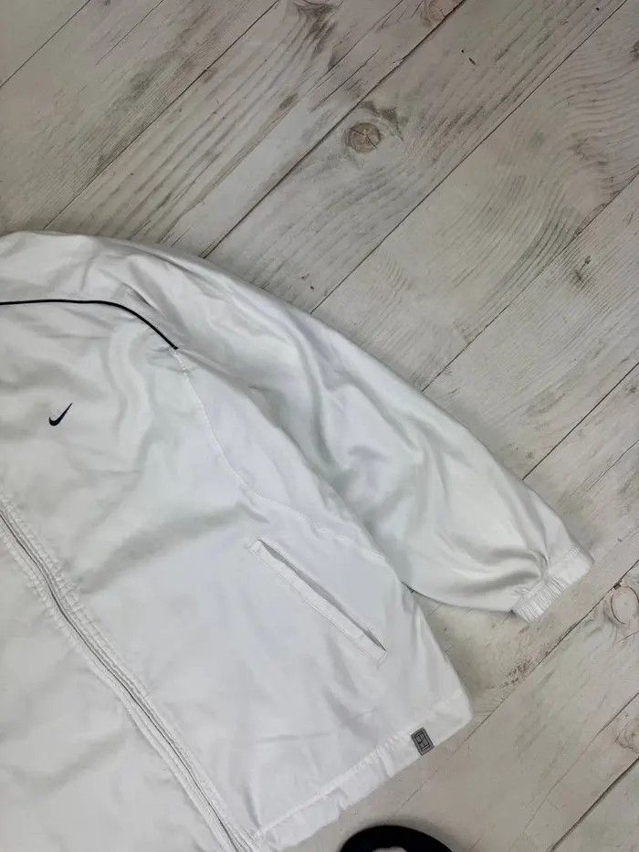 Nike Vintage Nike Nylon Track Jacket 00s Size US M / EU 48-50 / 2 - 4 Thumbnail