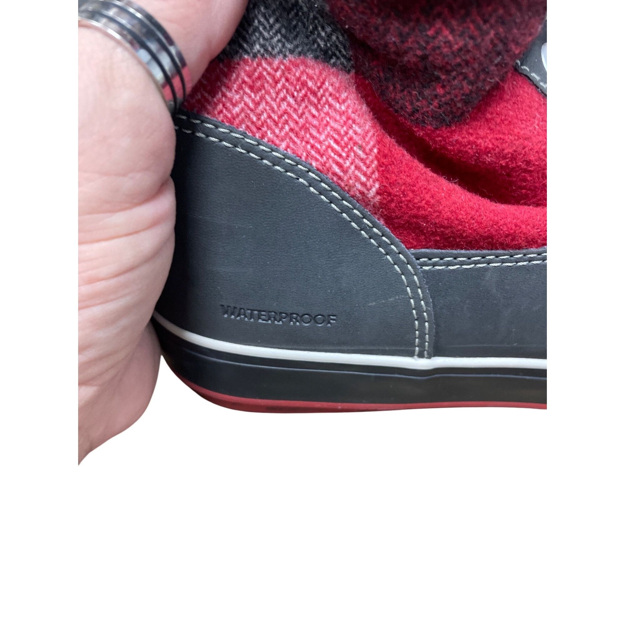 KEEN Keen womans red black plaid waterproof wool insulated winter Size US 10 / IT 40 - 7 Thumbnail