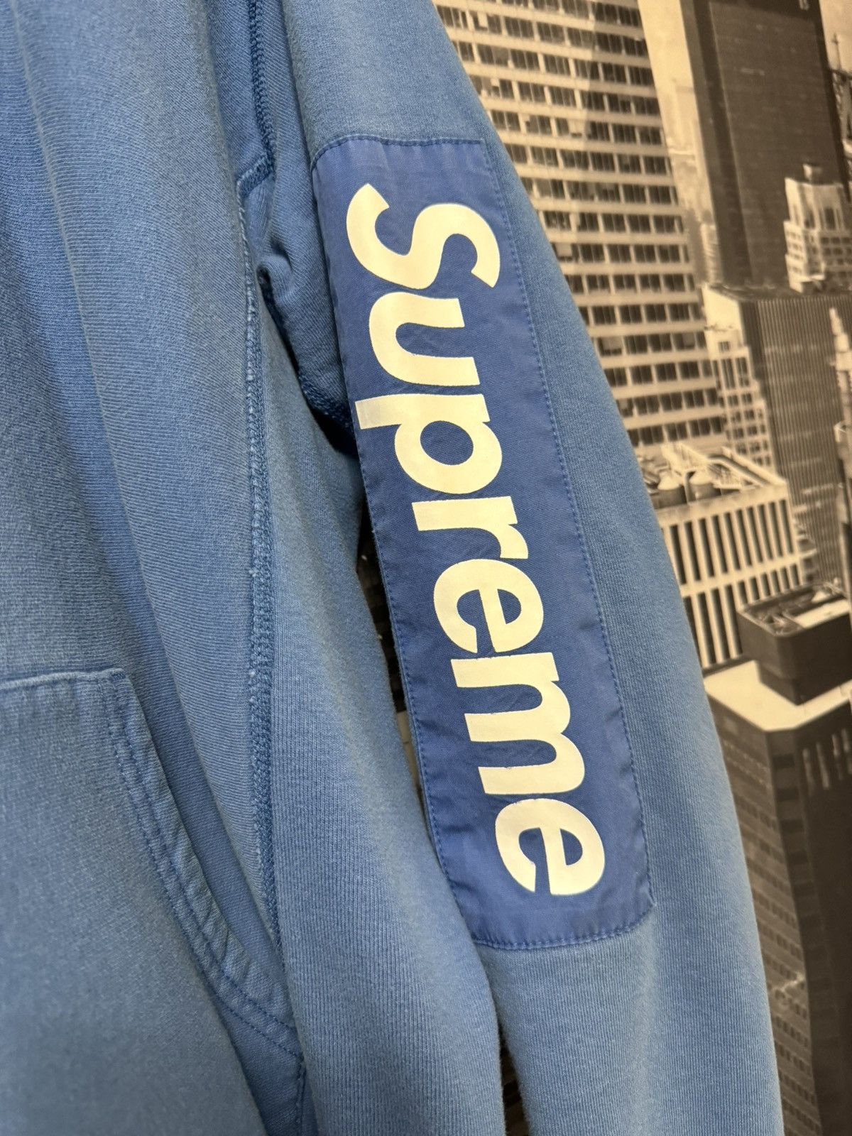 Supreme Supreme Sleeve Patch Hoodie SS17 SZ Medium Royal 🔥 Size US M / EU 48-50 / 2 - 3 Thumbnail