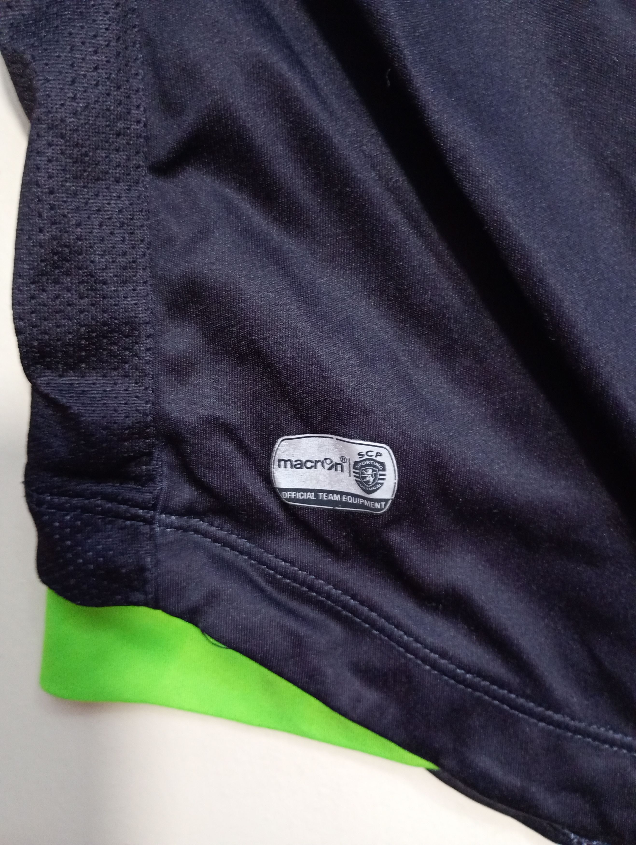 Macron Macron Sporting Lisbon Away Jersey 2016-2017 Size US M / EU 48-50 / 2 - 6 Thumbnail