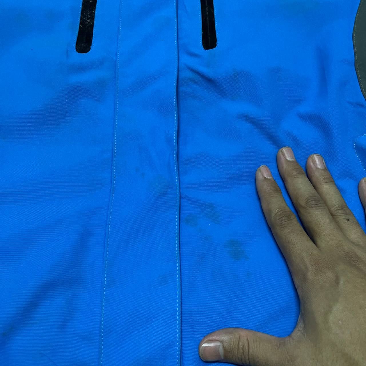 The North Face Vintage TNF The North Face Goretex Hooded Jacket Size US L / EU 52-54 / 3 - 9 Thumbnail
