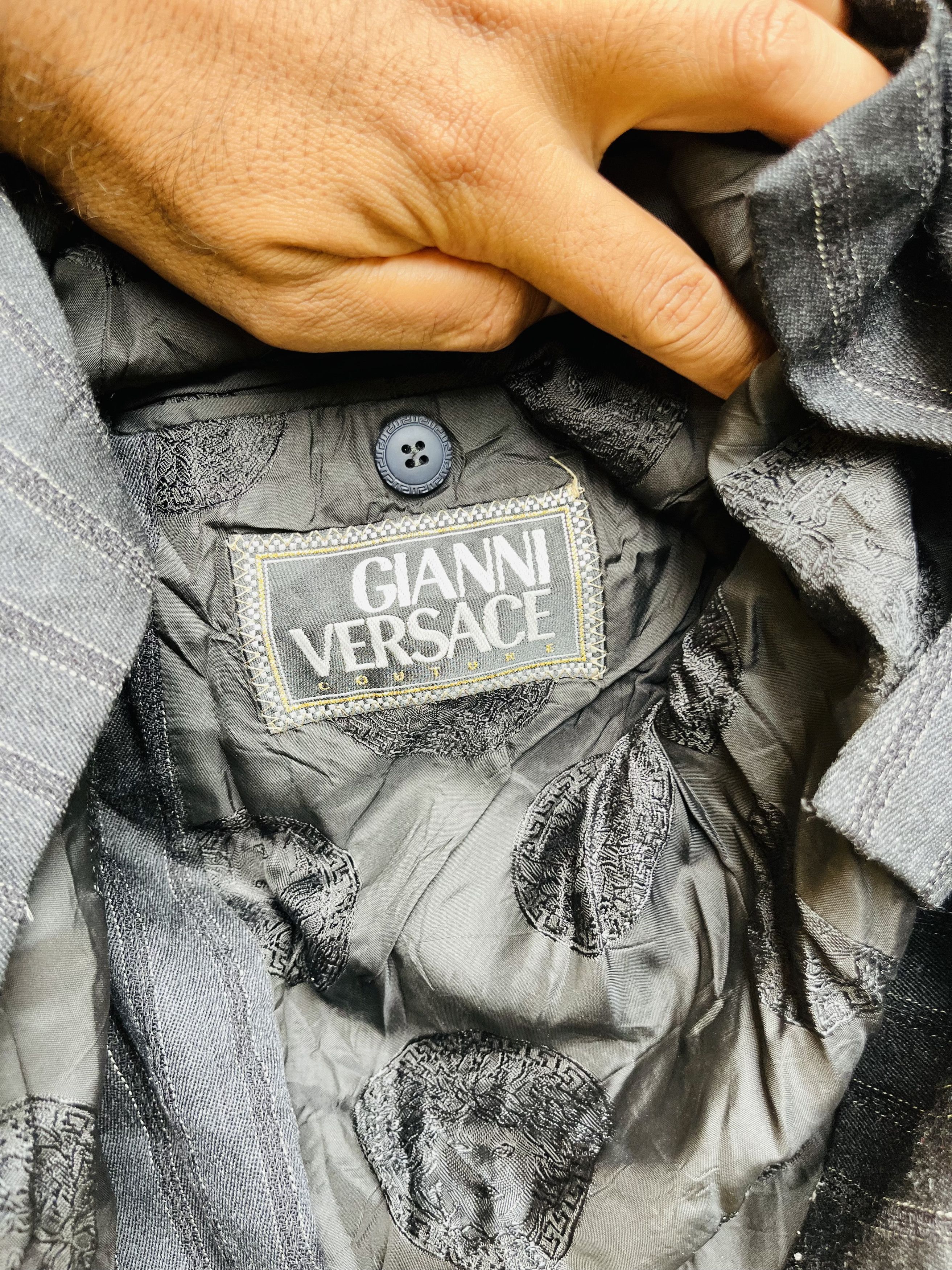 Designer × Versace × Vintage Vintage Versace Distressed Italian Designer Fashion Style Size US L / EU 52-54 / 3 - 12 Thumbnail