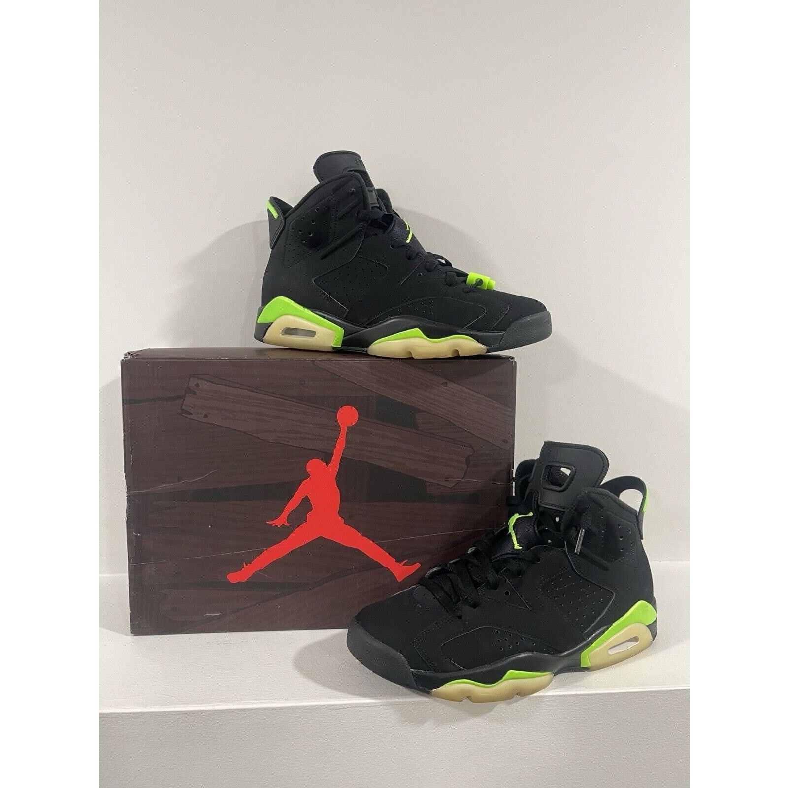 Jordan Brand Size 9.5 - Jordan 6 Retro Electric Green 2021 Size US 9.5 / EU 42-43 - 1 Thumbnail