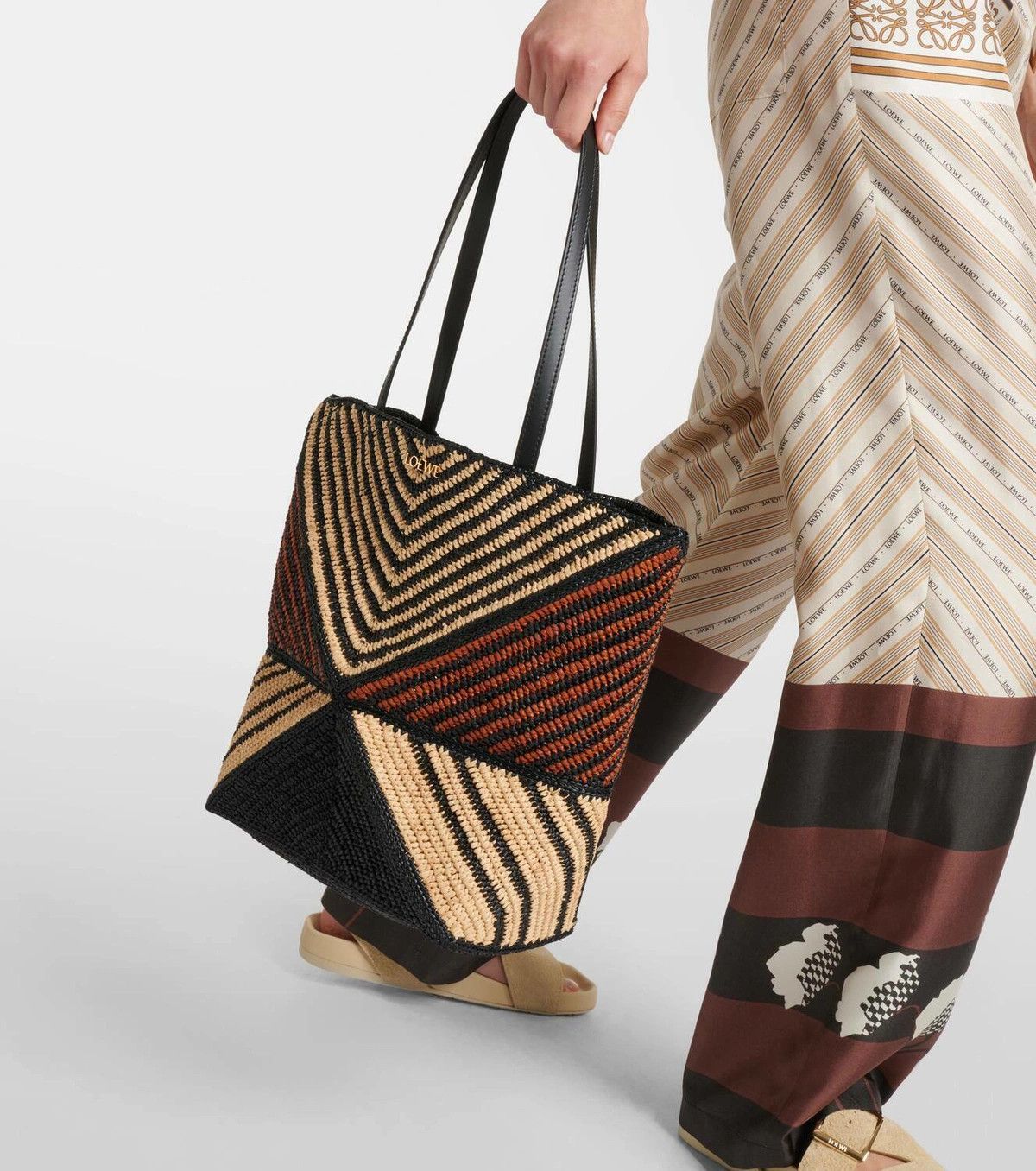 Loewe o1in1g0726 Size: OS/Ibiza Puzzle Fold Medium Raffia Tote Bag Size ONE SIZE - 2 Thumbnail