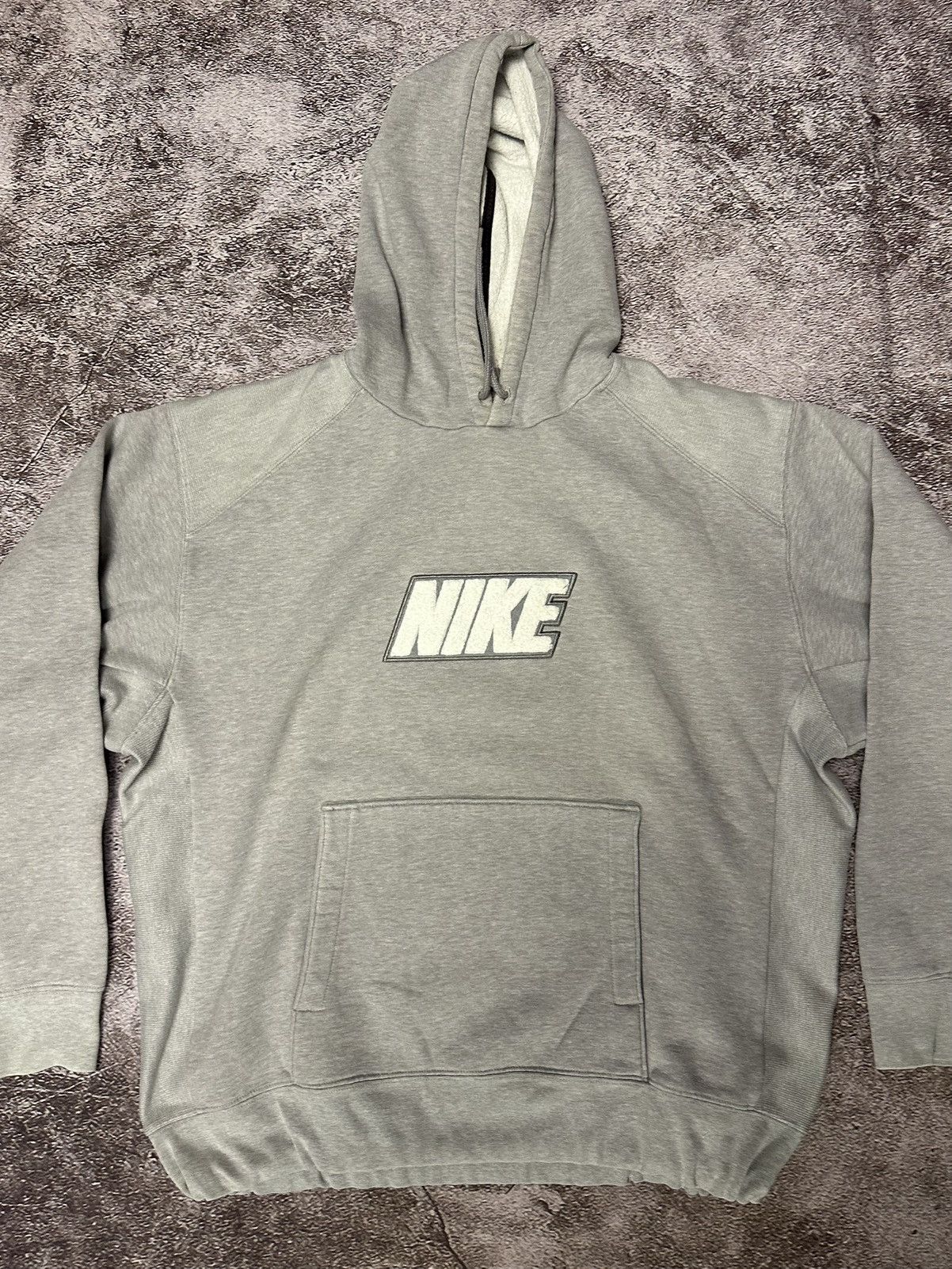 Nike Nike Vintage Sweatshirt Big logo Boxy grey Japanese Y2K Size US L / EU 52-54 / 3 - 1 Thumbnail