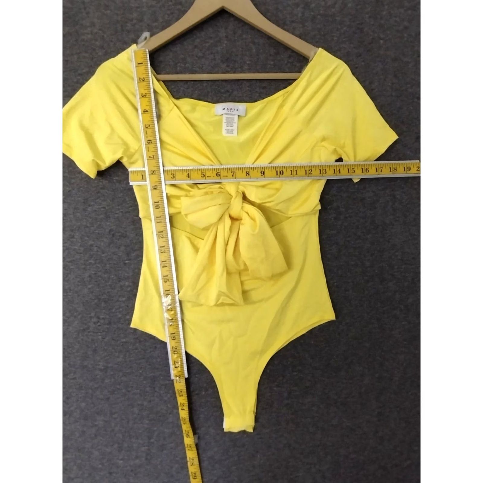 Vintage MAGIA Bodysuit Women Solid Yellow Short Sleeve Open Tummy Tie Front Size L Size L / US 10 / IT 46 - 4 Thumbnail