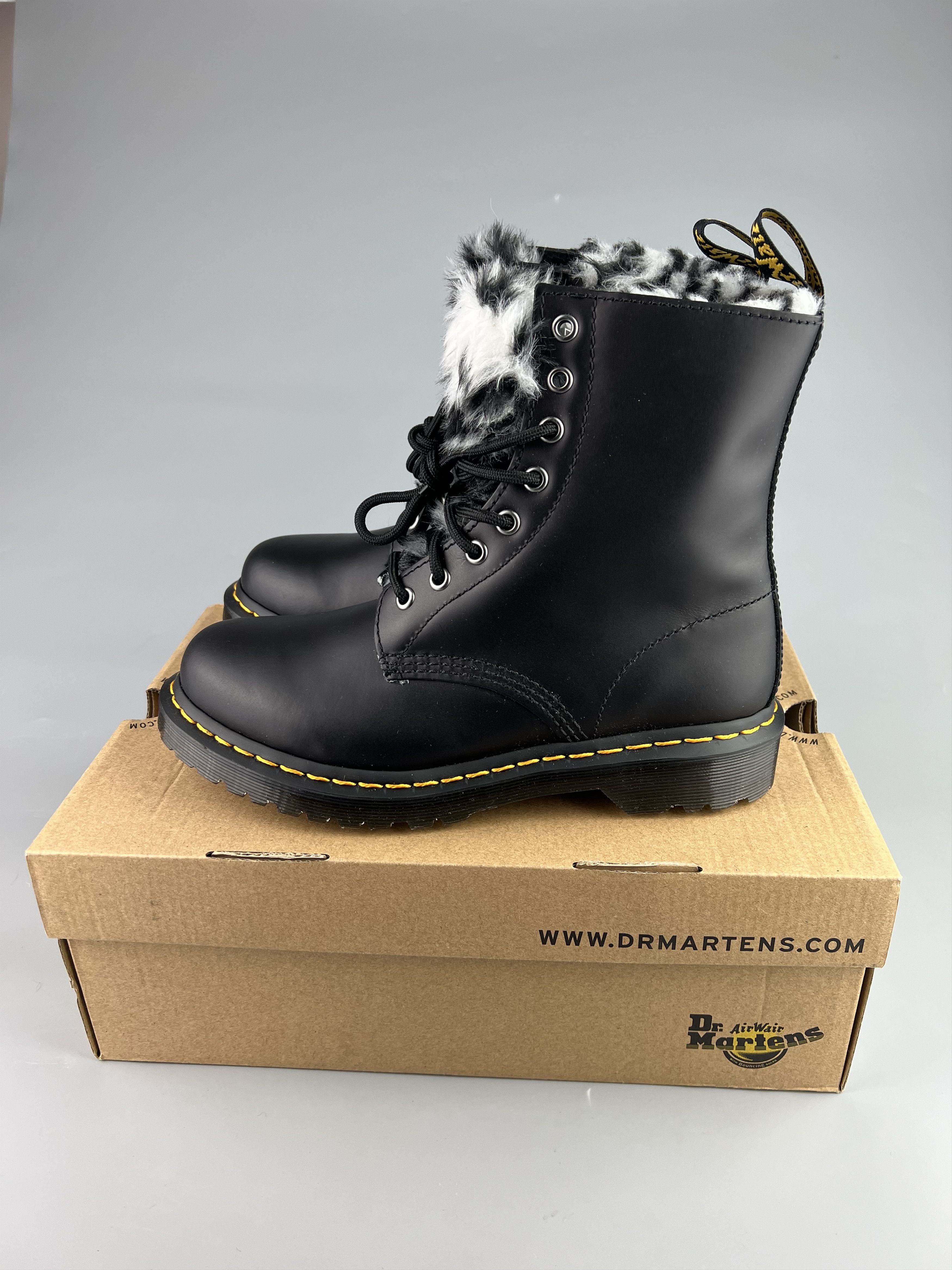 Dr. Martens Dr. Martens 1460 Serena Black Combat Boots Size 39 Size US 8 / IT 38 - 2 Thumbnail