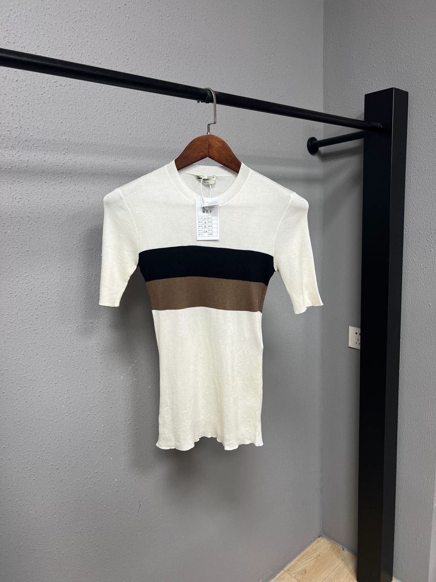 Fendi Fendi Striped Slim Short-Sleeve Size US XS / EU 42 / 0 - 1 Thumbnail