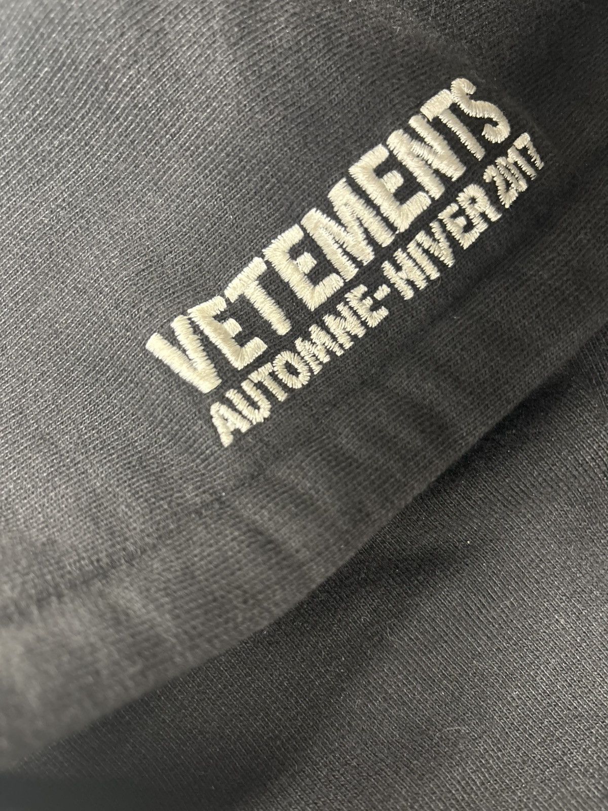 Vetements Vetements TFD Total Fucking Darkness Hoodie Homme XS Size US XS / EU 42 / 0 - 10 Thumbnail