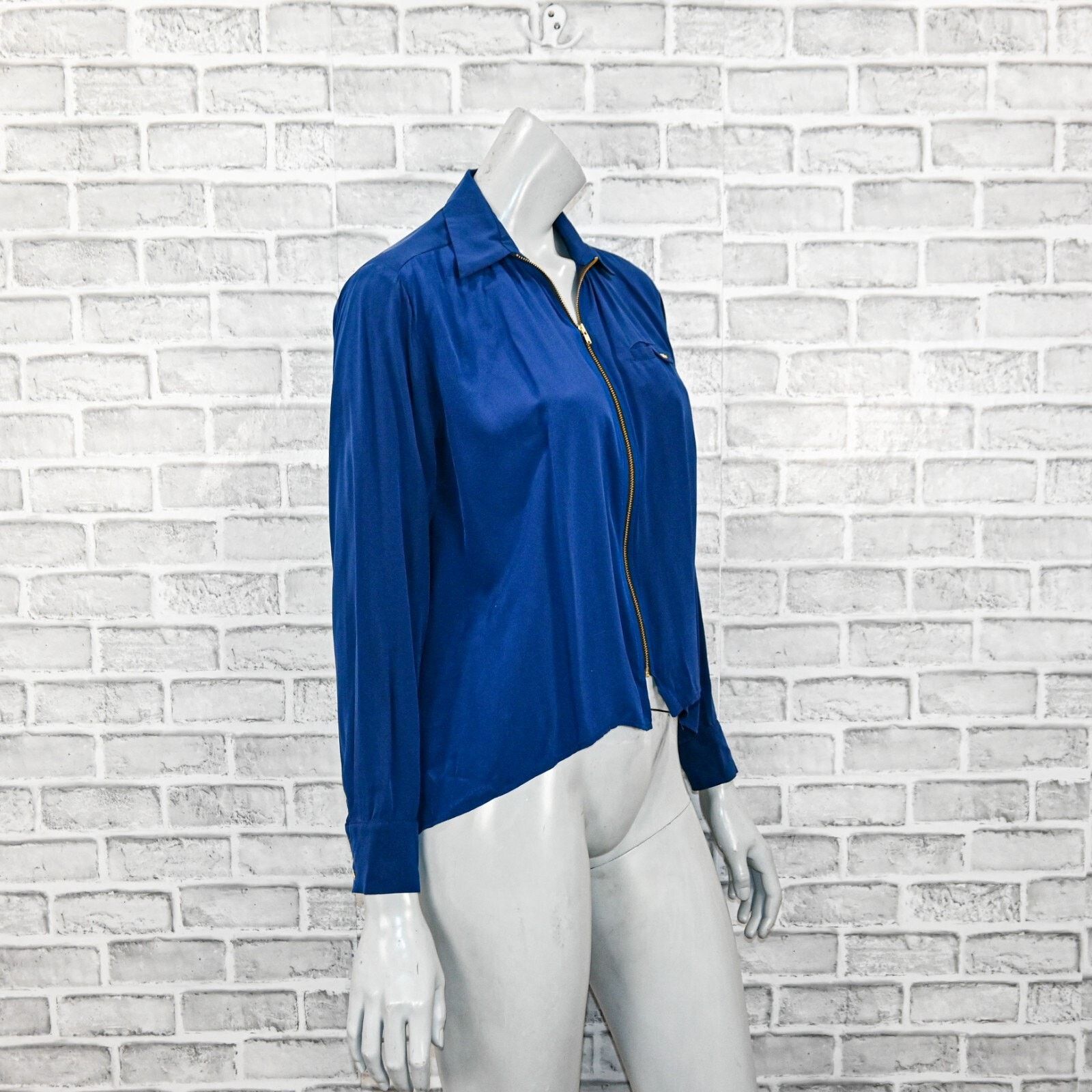 Amanda Uprichard Amanda Uprichard Women's 100% Silk zip front blouse in blue Size S / US 4 / IT 40 - 4 Thumbnail