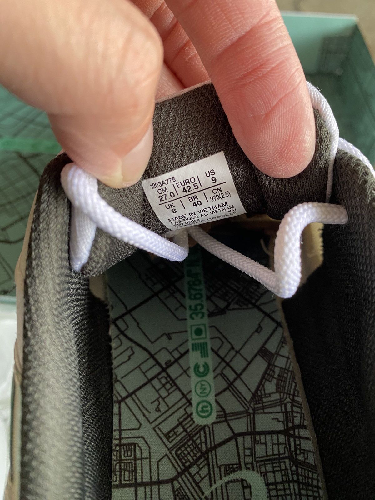 Asics × HIDDEN Hidden NY Asics Gel Venture 6 Shield NYC Size US 9 / EU 42 - 11 Thumbnail
