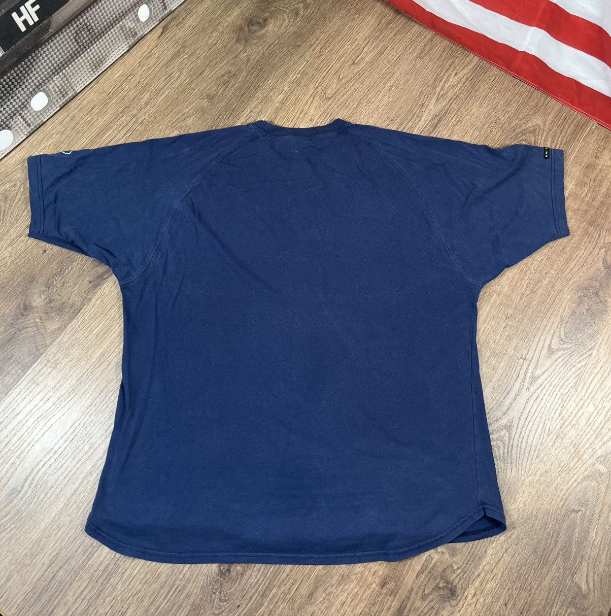 Vintage Nike Vintage Centre Ligo T Shirt Size US XL / EU 56 / 4 - 7 Thumbnail