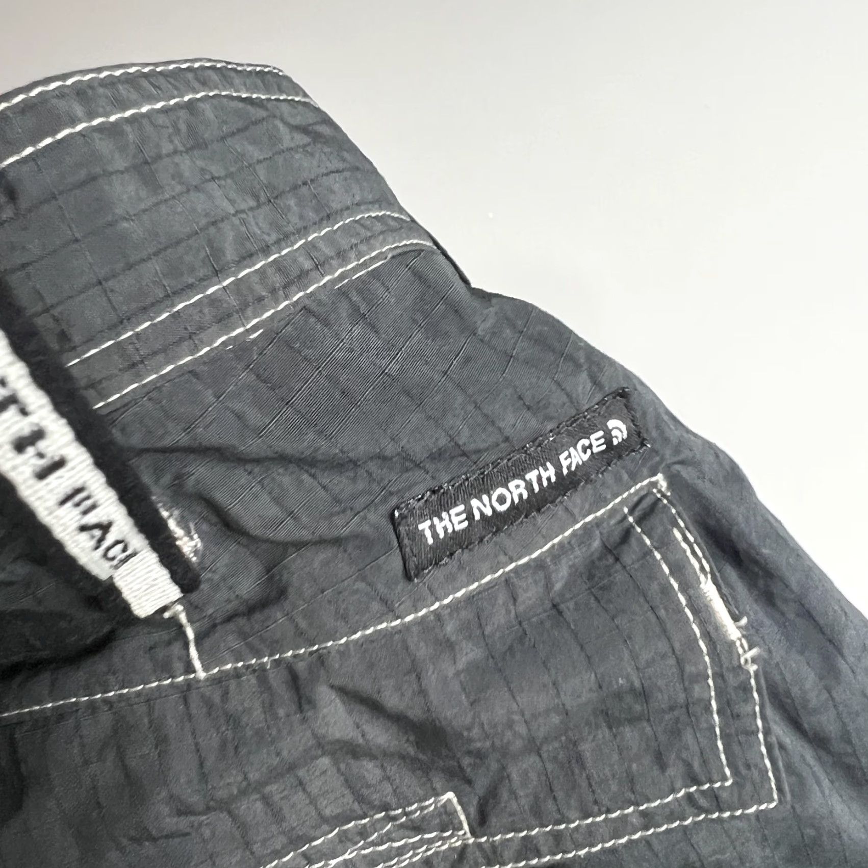 The North Face The North Face Shorts Mens 34 Black Nylon Cargo Ripstop Hiking Outdoor Trail Mens Regular Front Pocket Leather? Size US 34 / EU 50 - 7 Thumbnail